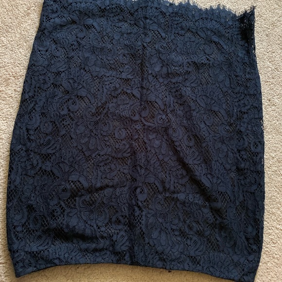 banana republic lase skirt - Picture 5 of 6